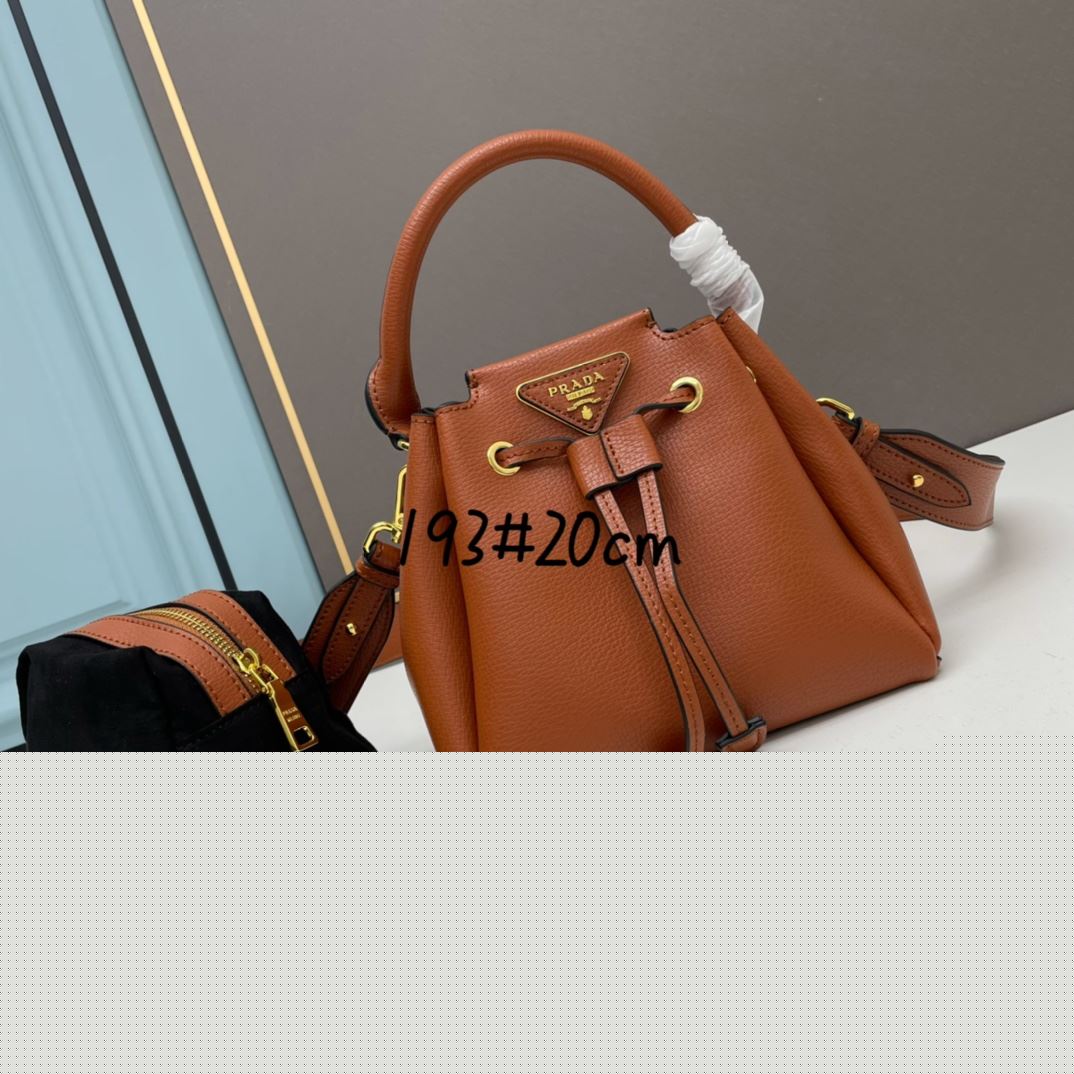 Pra*a top handle bags